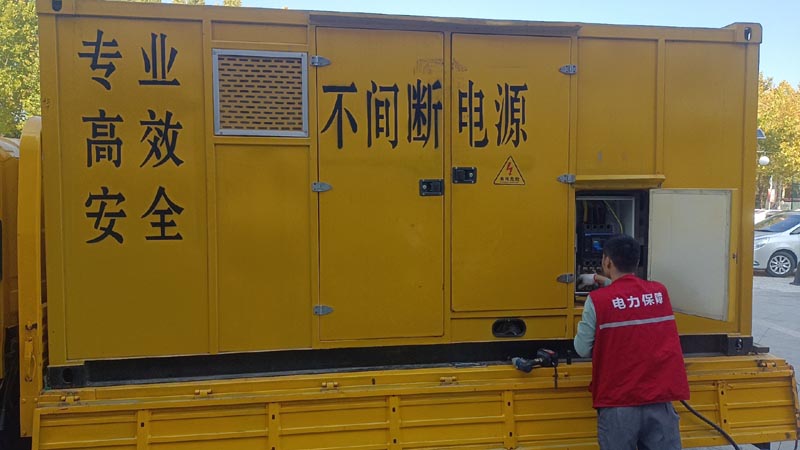 邳州柴油发电机组和UPS电源配合使用时，如何避免切换过程中的电力中断？